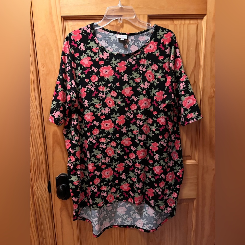 LulaRoe High-Tow Tunic, EUC, Floral Print w/ Hidden Unicorns, Size Medium